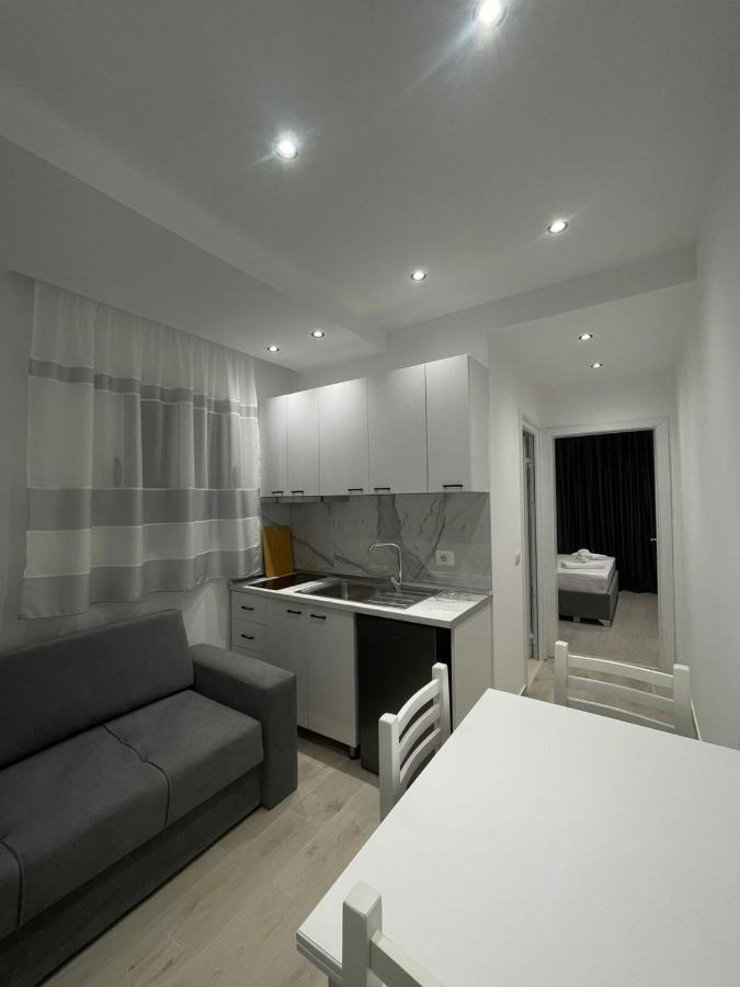 Vila Flabela Vlorë Екстериор снимка